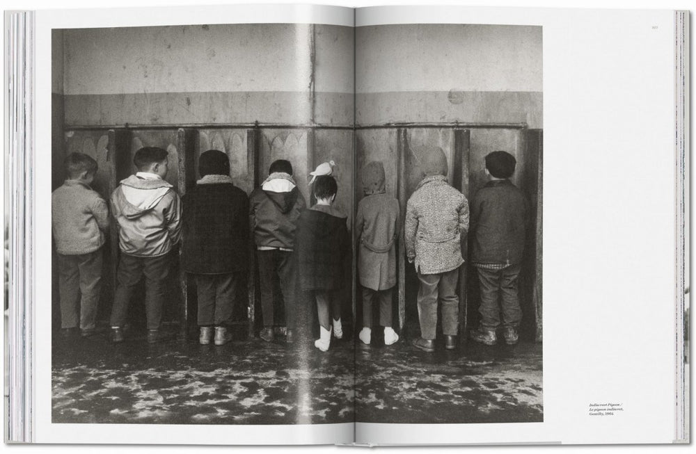 
                      
                        TASCHEN Robert Doisneau. Paris (German, French, English) - lily & onyx
                      
                    