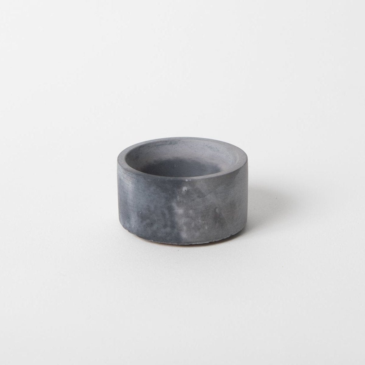 Pretti.Cool Round Incense Holder | Black & Grey - lily & onyx