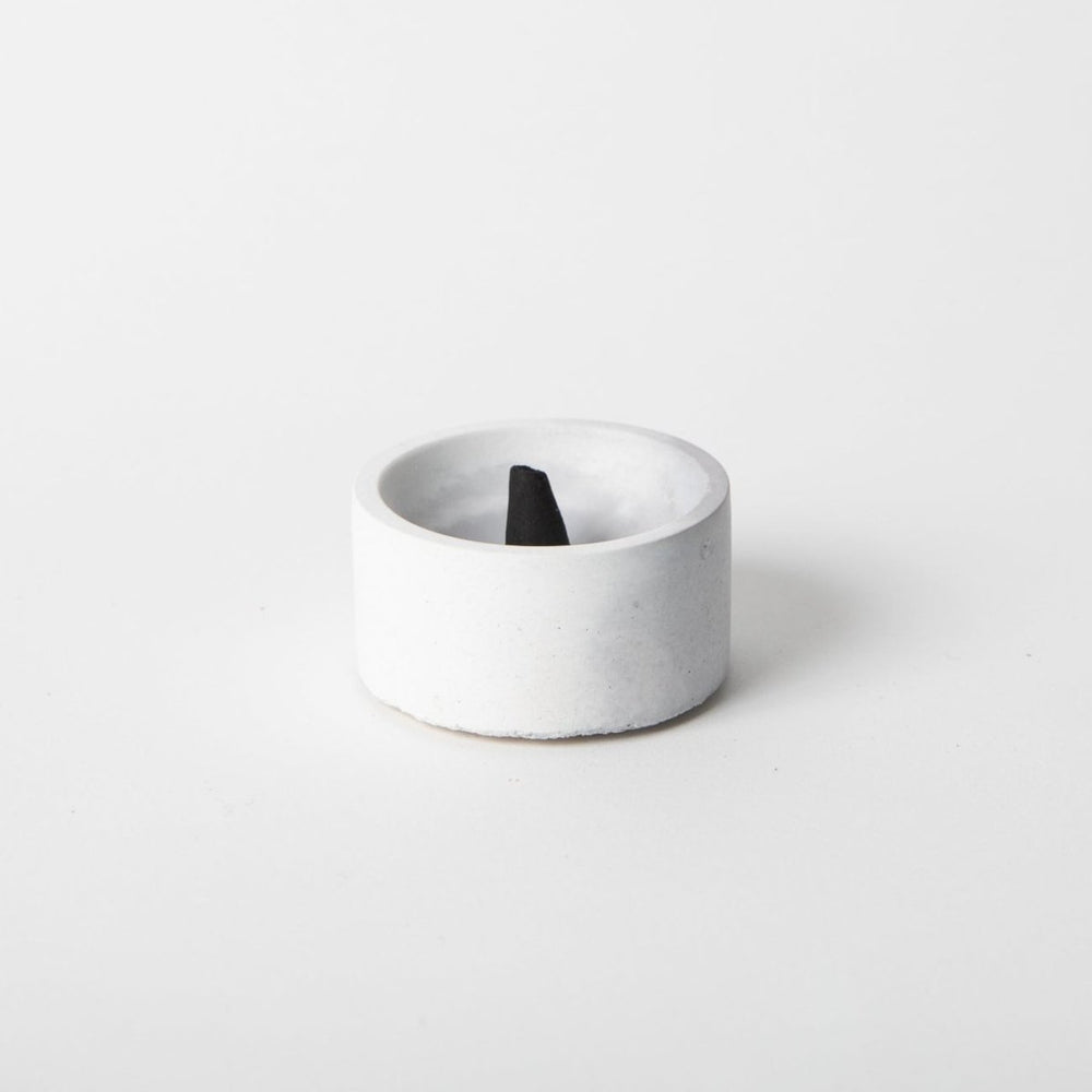 Pretti.Cool Round Incense Holder | Grey & White - lily & onyx