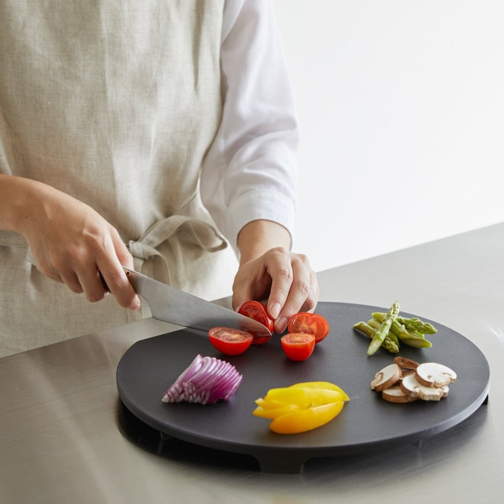 
                      
                        Yamazaki Home Round Magnetic Cutting Board - lily & onyx
                      
                    