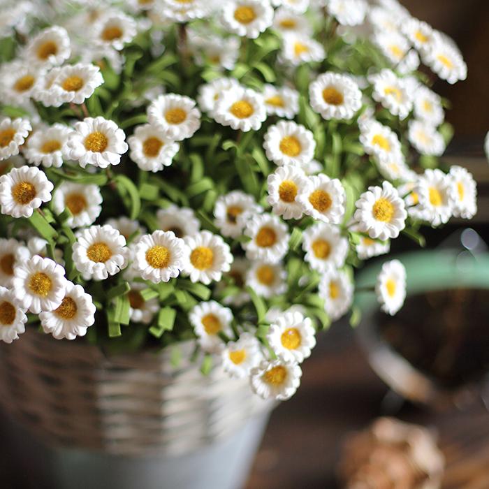 Rustic Reach Faux Silk Artificial Flower Eco PE Small Daisy Stem Set in White 15" Tall