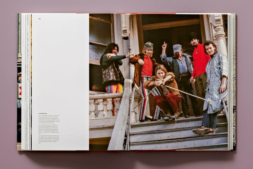 
                      
                        TASCHEN San Francisco. Portrait of a City (German, French, English) - lily & onyx
                      
                    