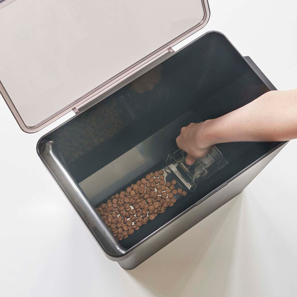 
                      
                        Airtight Pet Food Container
                      
                    