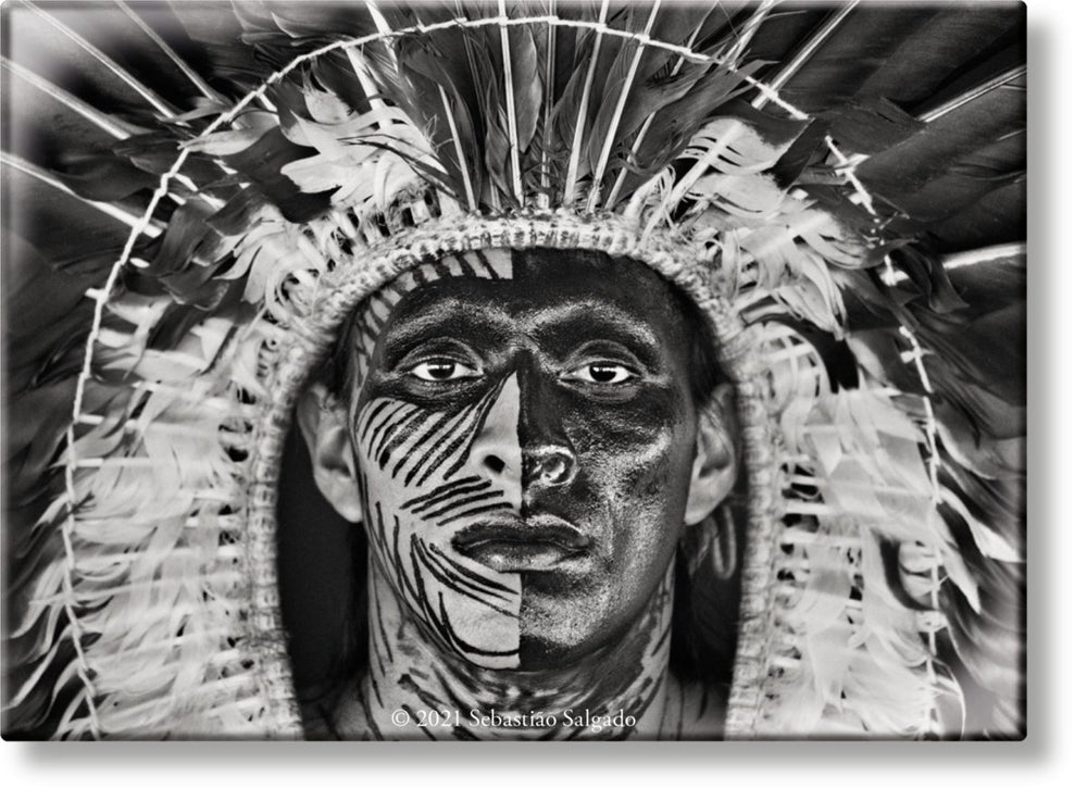 TASCHEN Sebastião Salgado. Amazônia. Magnet ‘Yawanawa Man’ - lily & onyx