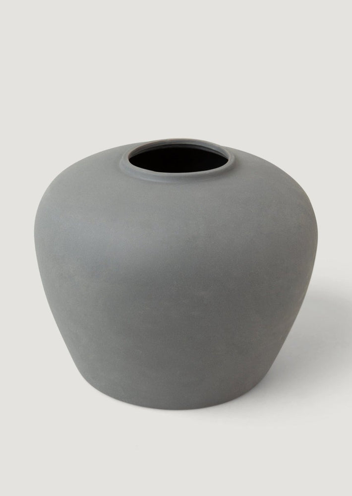 
                      
                        Afloral Smokey Slate Large Clay Table Vase - 11" - lily & onyx
                      
                    