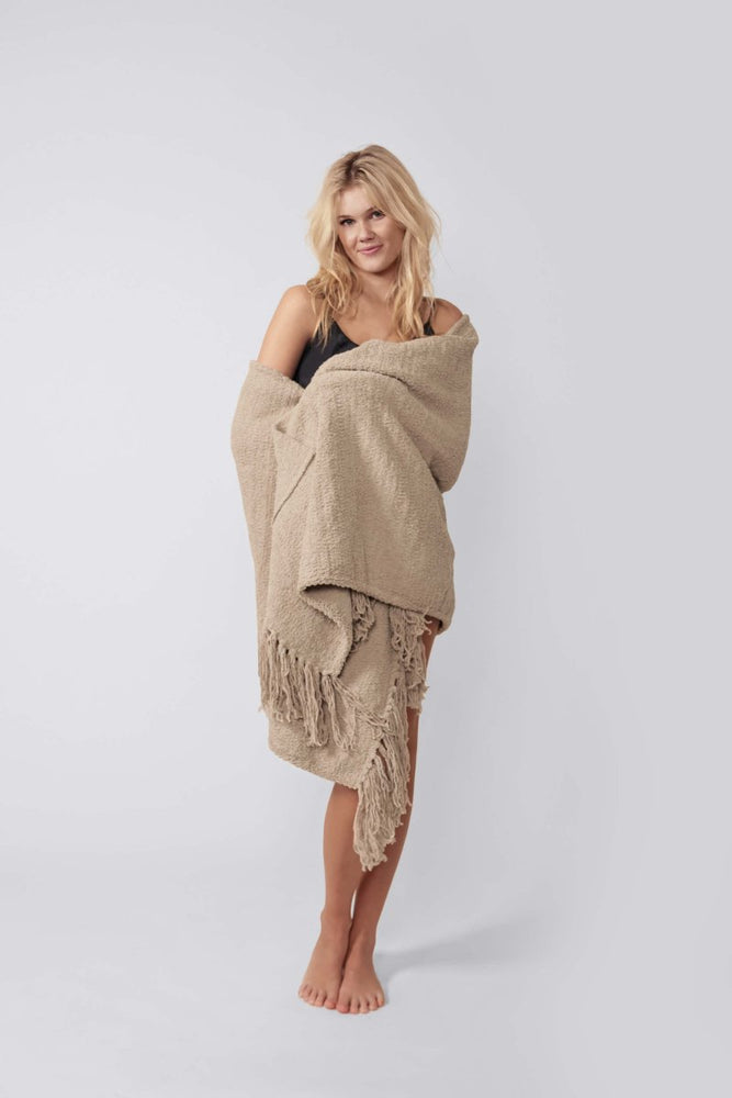 
                      
                        Sunday Citizen Snug Fringed Wrap - lily & onyx
                      
                    