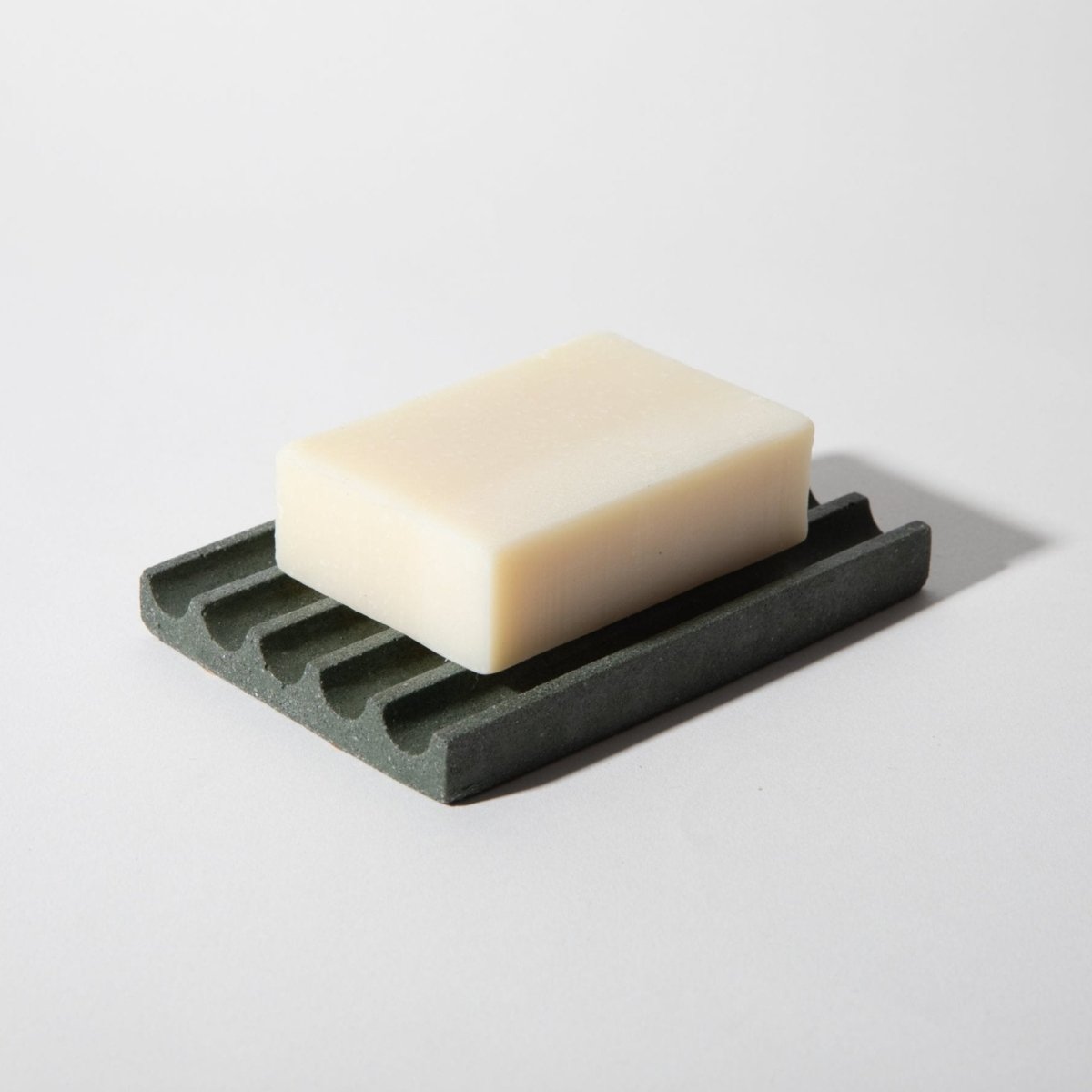 Pretti.Cool Soap Dish | Dark Green Terrazzo - lily & onyx