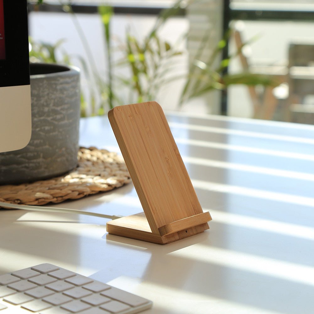 
                      
                        WUDN Solid Bamboo Desktop Phone Stand with Built - In Qi - Wireless 10W Charger - lily & onyx
                      
                    