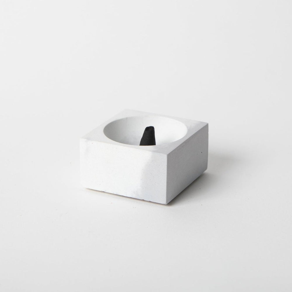 
                      
                        Pretti.Cool Square Incense Holder | Grey & White - lily & onyx
                      
                    