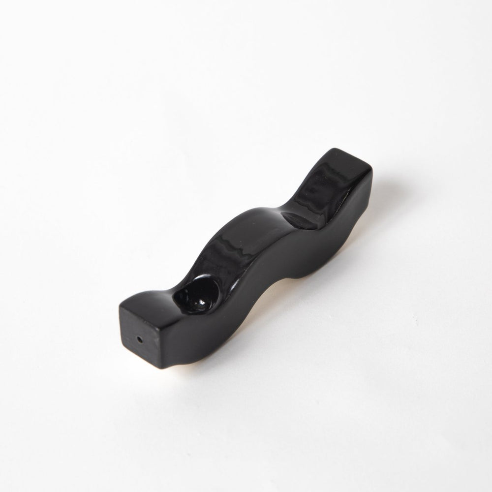 
                      
                        Pretti.Cool Squiggle Ceramic Smoke Pipe
                      
                    