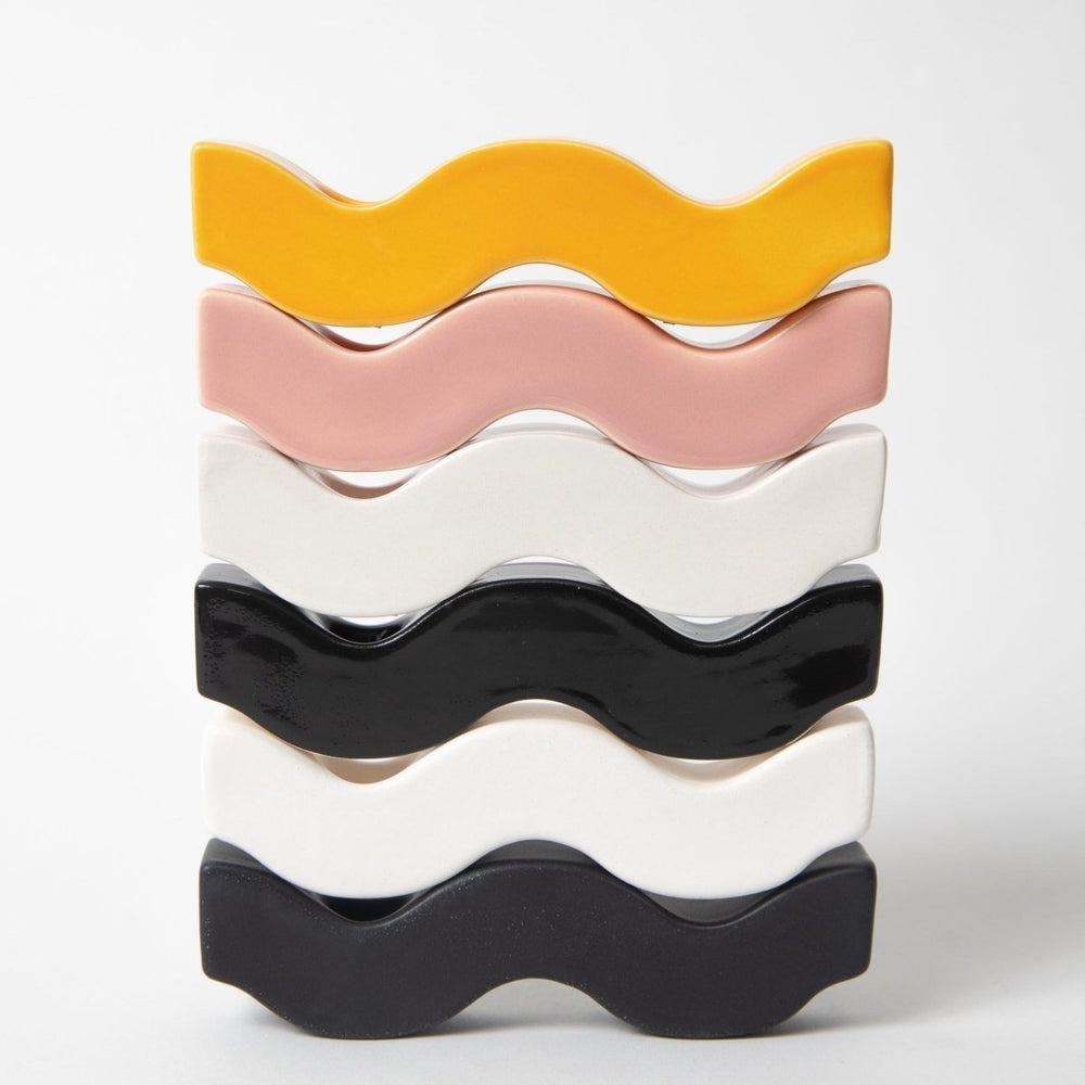
                      
                        Pretti.Cool Squiggle Ceramic Smoke Pipe
                      
                    