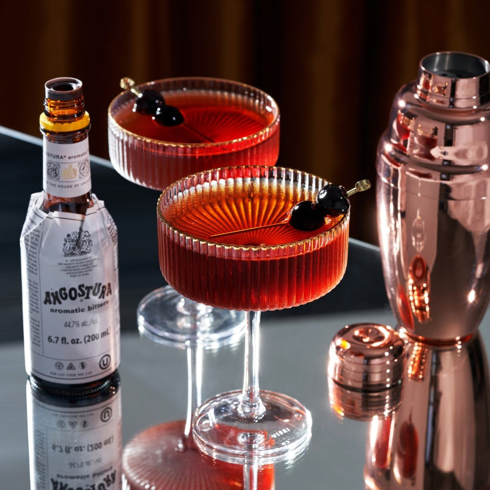 
                      
                        Viski Summit Heavyweight Cocktail Shaker - lily & onyx
                      
                    
