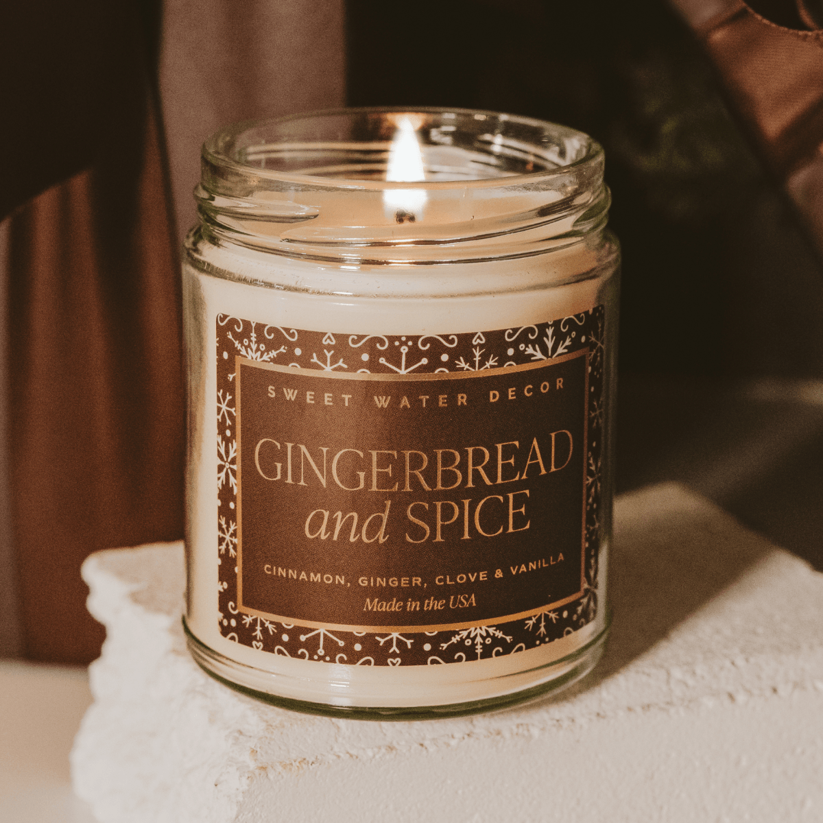Sweet Water Decor Gingerbread and Spice Soy Candle - Clear Jar - 9 oz Patterned
