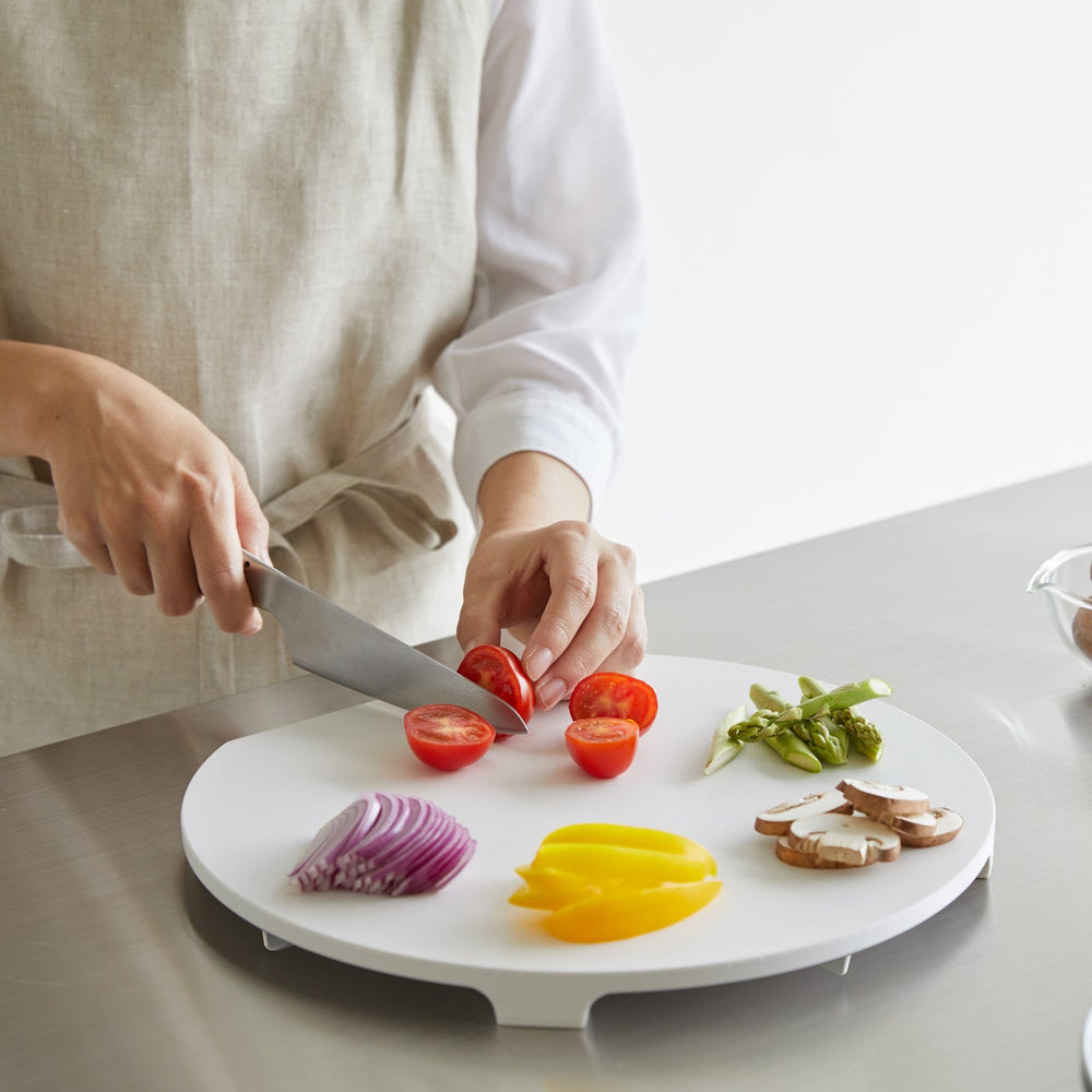 
                      
                        Round Magnetic Cutting Board
                      
                    