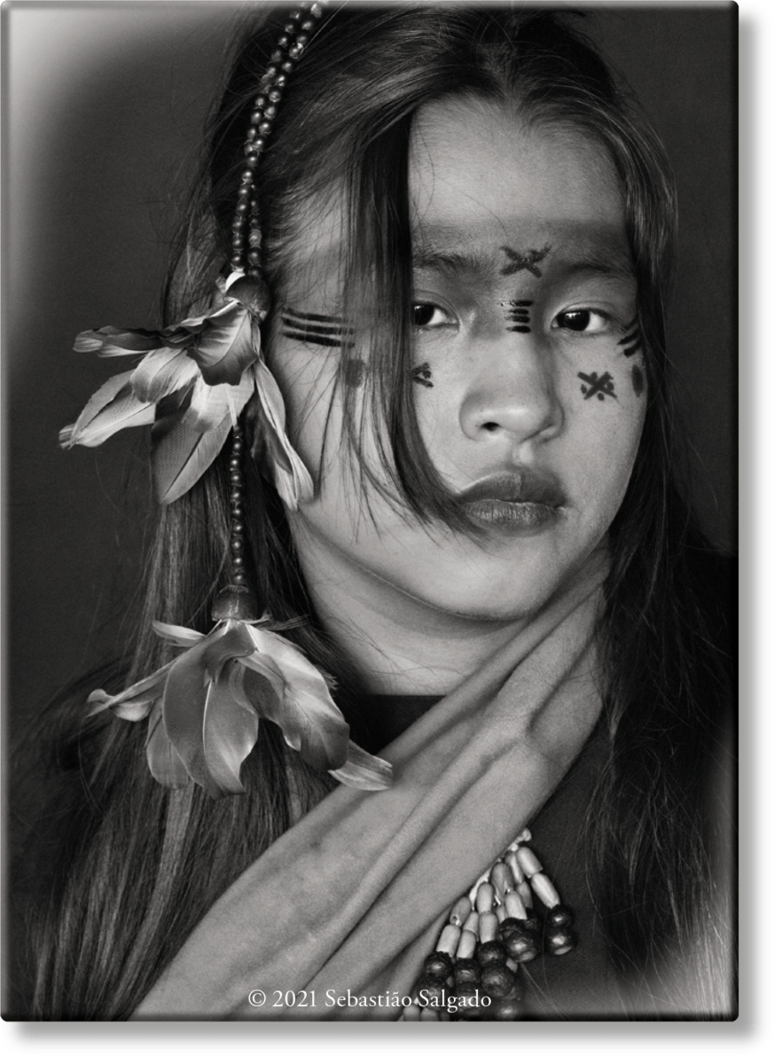 TASCHEN Salgado. Amazônia. Magnet ‘Ashaninka Girl’