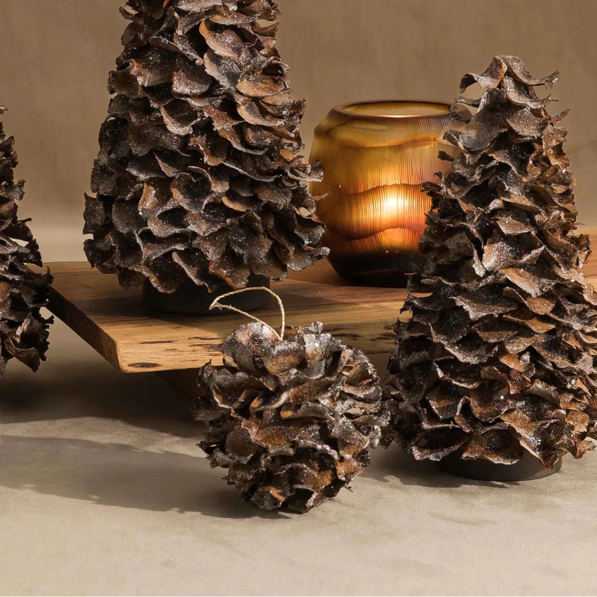 texxture Alpina™ Coconut Petal Ornament - Frosted Glitter Finish