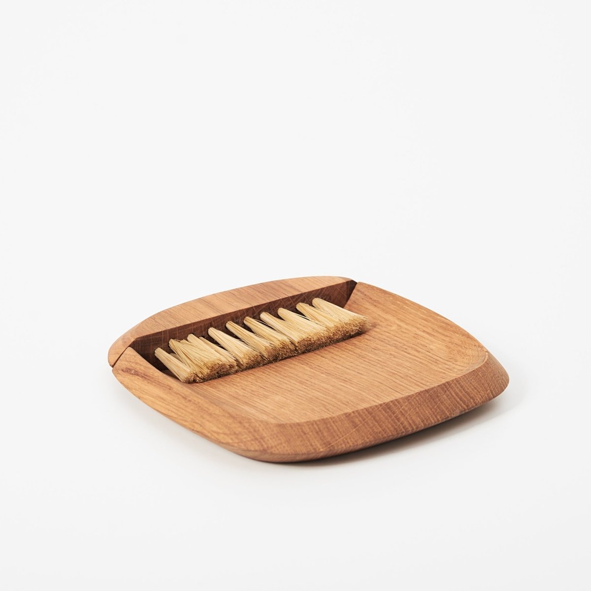 The Collective Belfort Crumb Brush Set | French Oak & Brass Magnetic Table Crumb Brush