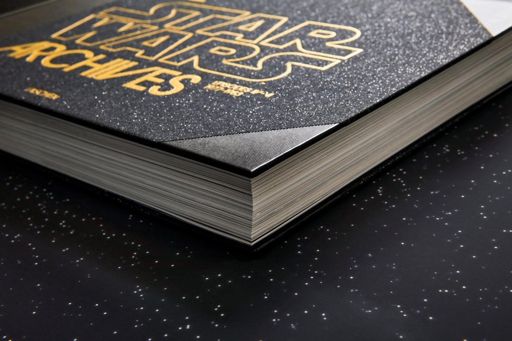 
                      
                        TASCHEN The Star Wars Archives. 1977–1983 (French) - lily & onyx
                      
                    