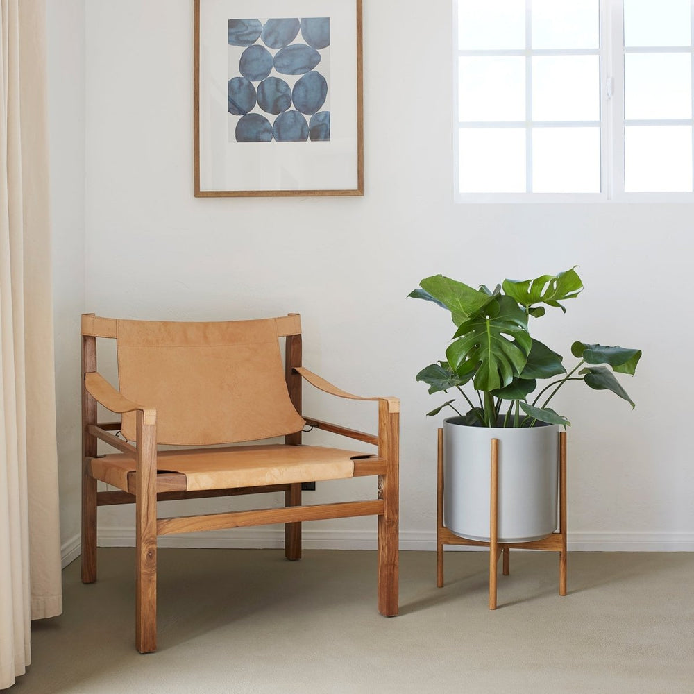 
                      
                        LBE Design The Twelve - Ceramic Cylinder with Stand - lily & onyx
                      
                    