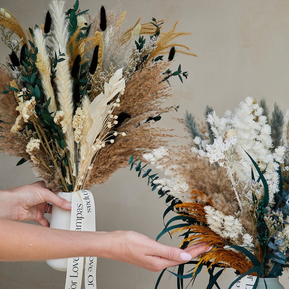 
                      
                        For Love Of Pampas Theo Dried Bouquet - lily & onyx
                      
                    