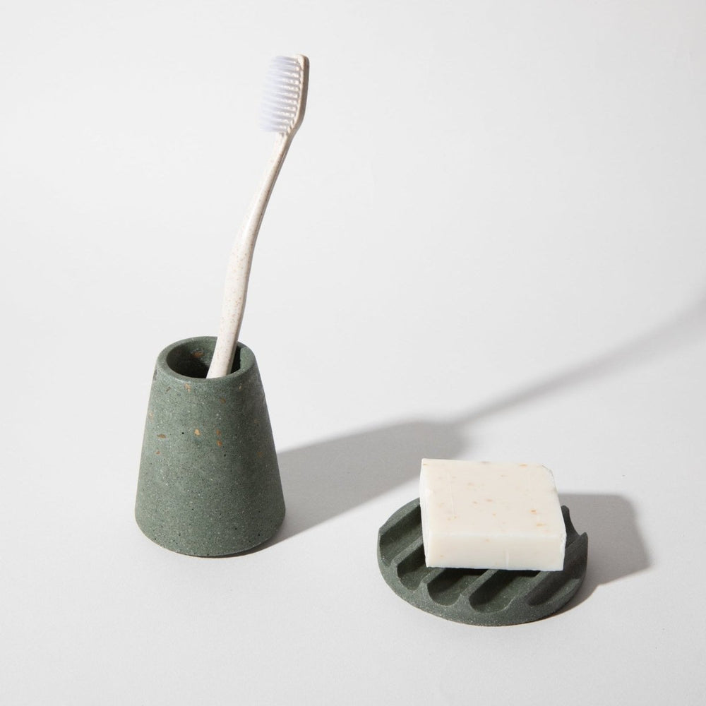 
                      
                        Pretti.Cool Toothbrush Holder | Dark Green Terrazzo - lily & onyx
                      
                    