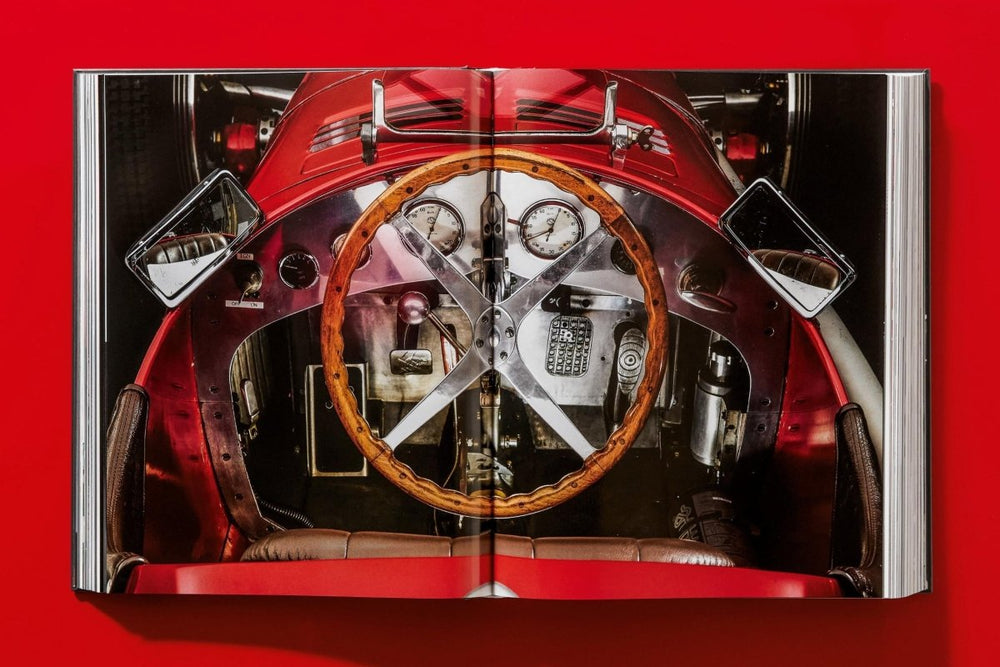 
                      
                        TASCHEN Ultimate Collector Cars (English)
                      
                    