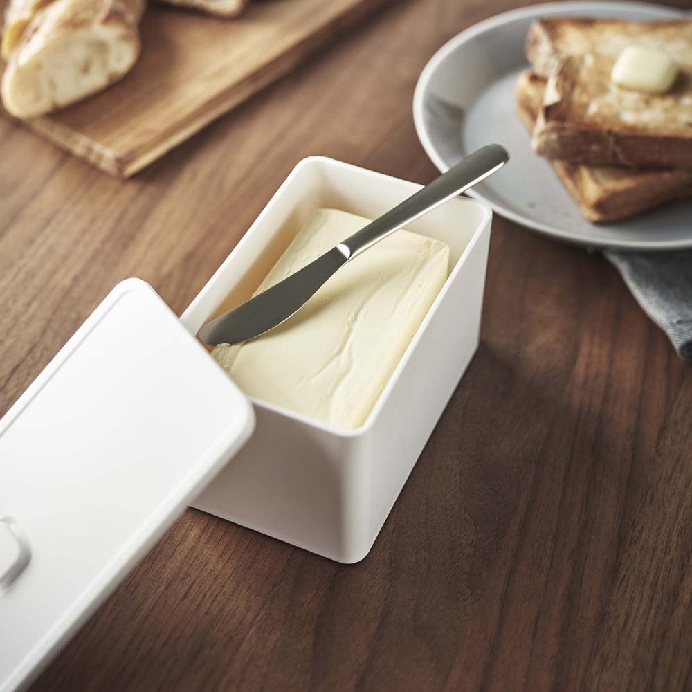 
                      
                        Yamazaki Home Vacuum - Sealing Butter Dish - lily & onyx
                      
                    