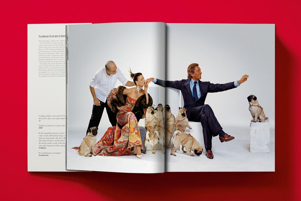 
                      
                        TASCHEN Valentino. A Grand Italian Epic (English)
                      
                    