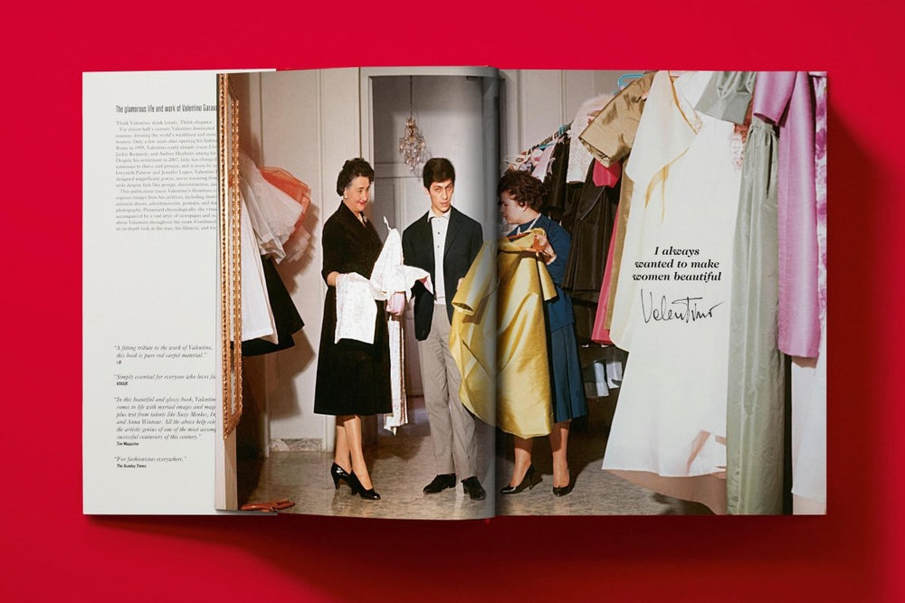 
                      
                        TASCHEN Valentino. A Grand Italian Epic (English)
                      
                    