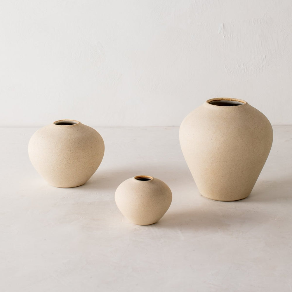 
                      
                        CONVIVIAL Verdure Vase No. 1 | Raw Stoneware - lily & onyx
                      
                    