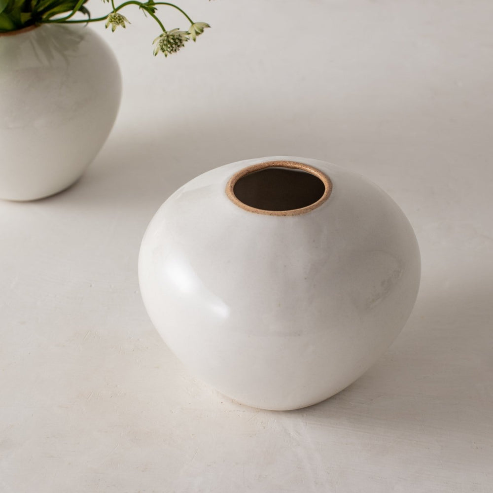 
                      
                        CONVIVIAL Verdure Vase No. 2 | Stoneware - lily & onyx
                      
                    