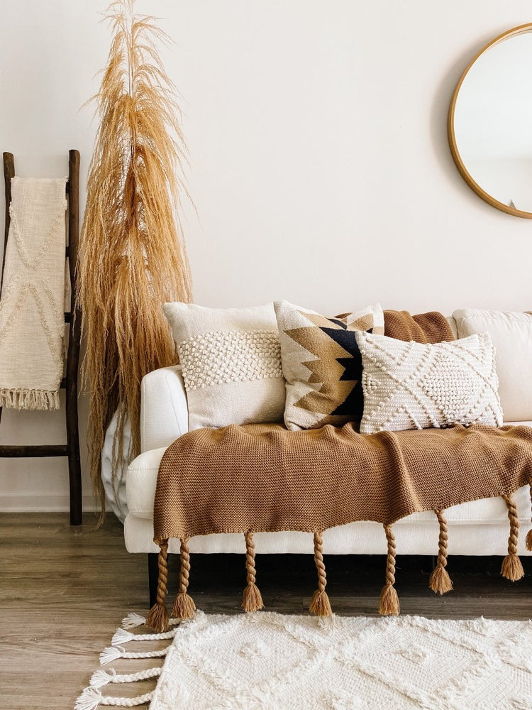 
                      
                        Busa Designs Verona Lumbar Pillow Cover
                      
                    