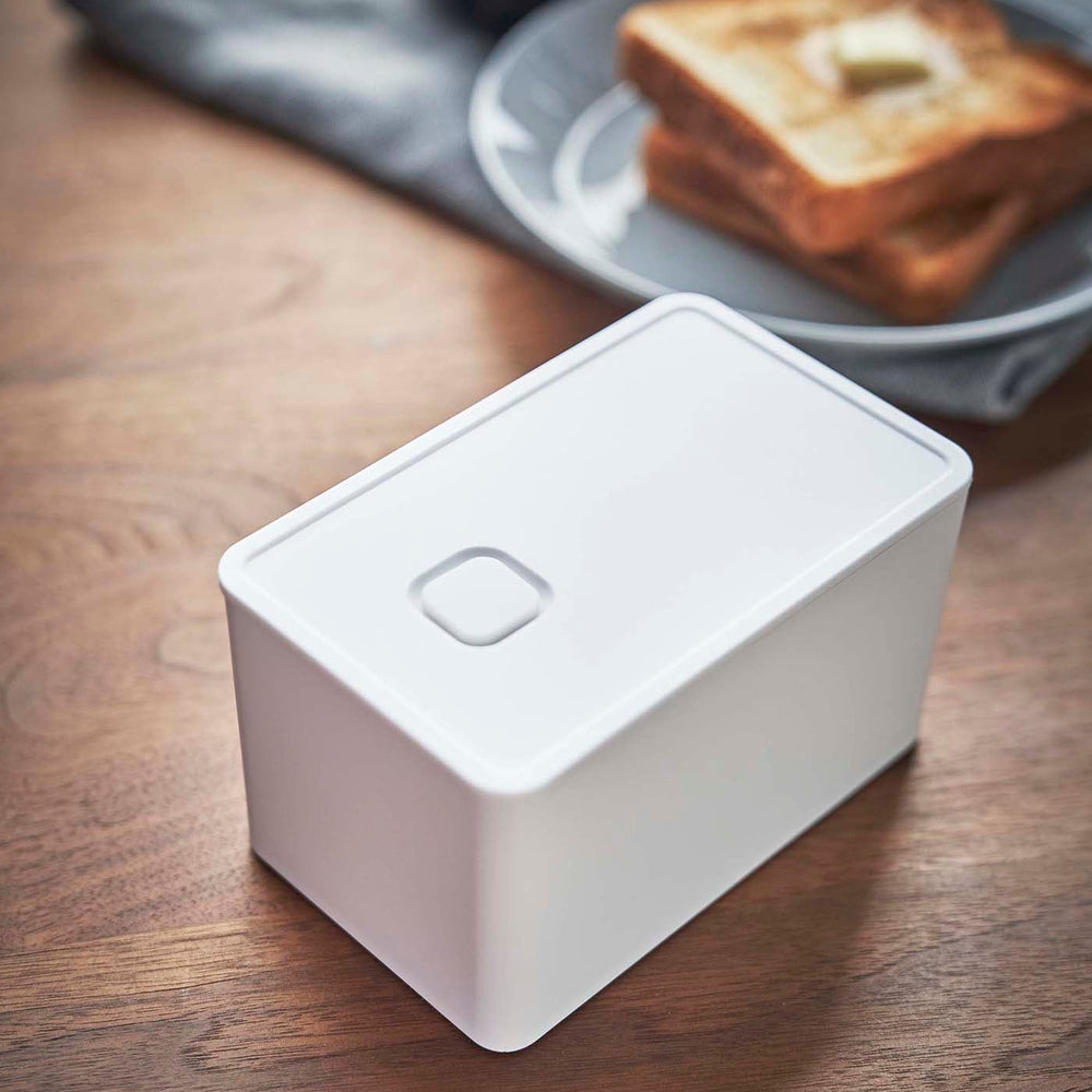 
                      
                        Vacuum-Sealing Butter Dish
                      
                    