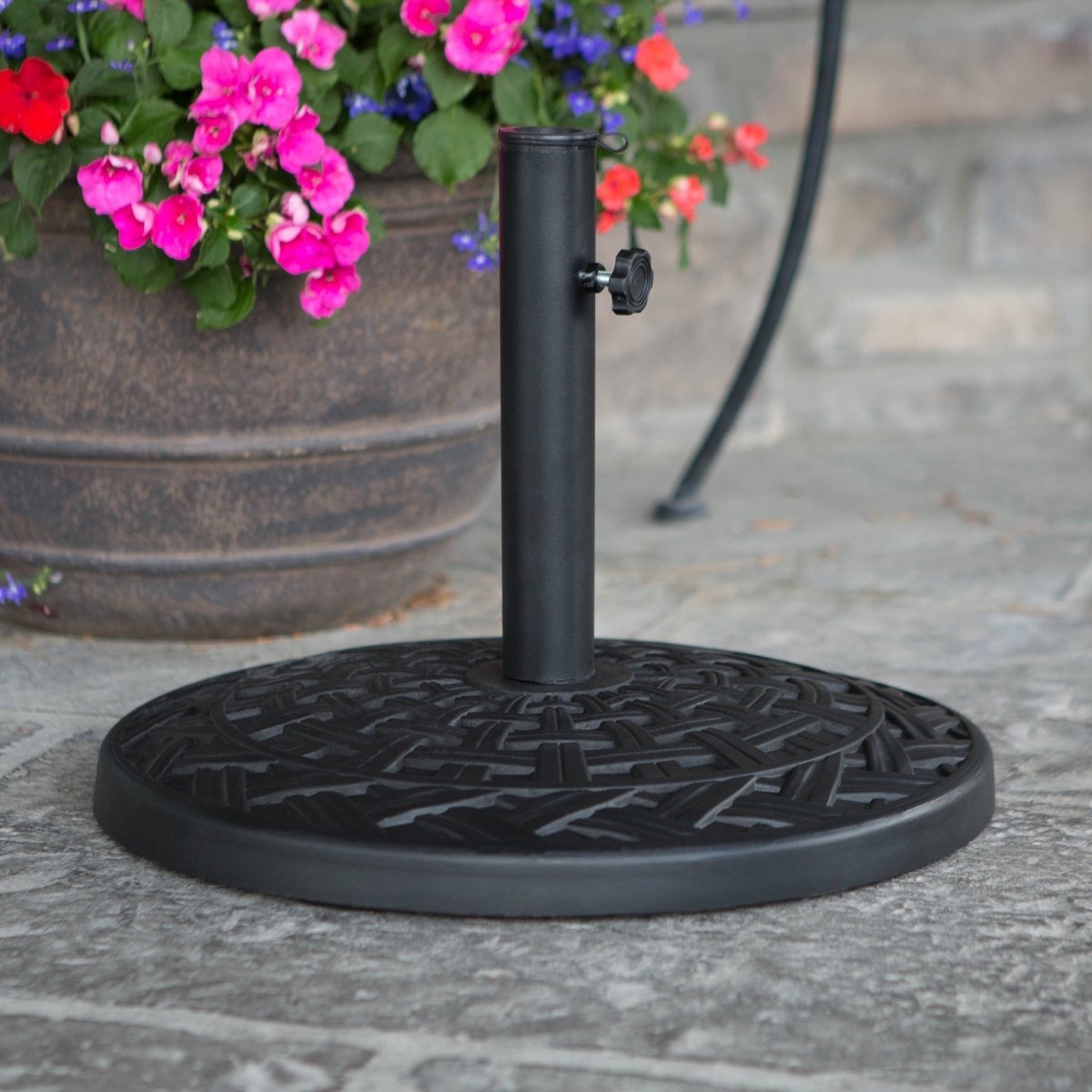 Walker Edison Walker Edison 25LB Polyresin Umbrella Base - Cross Weave Round