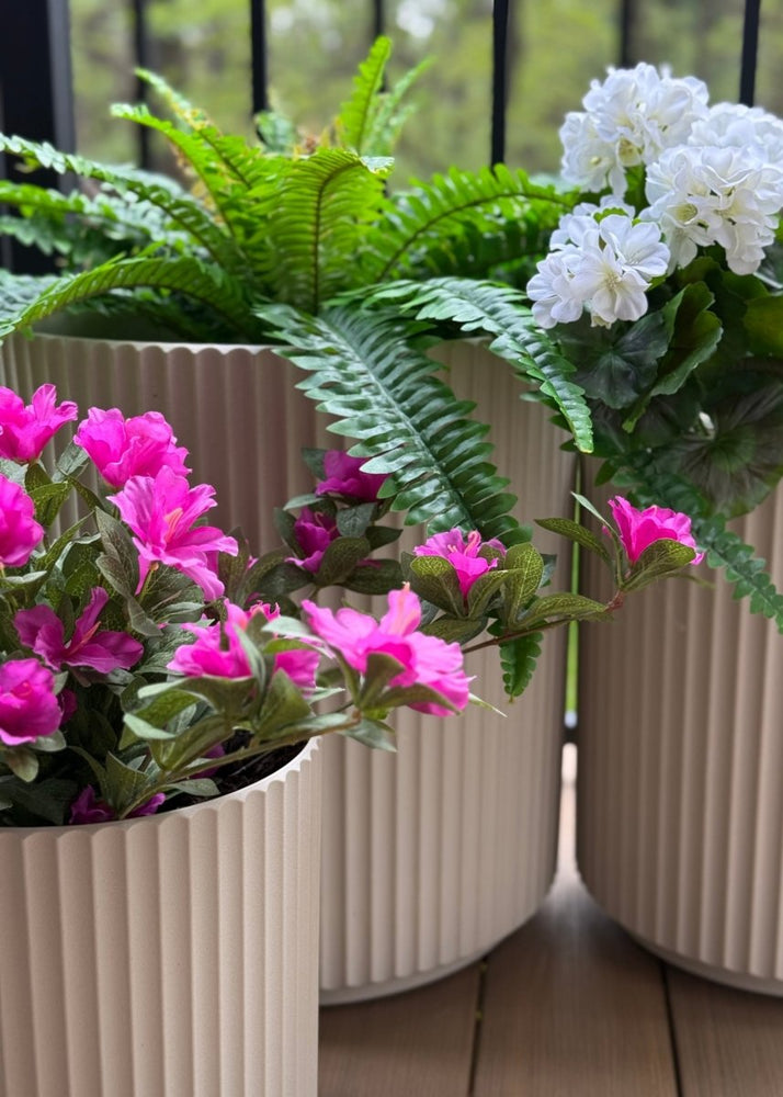 
                      
                        Afloral White UV Resistant Indoor/Outdoor Natural Touch Geranium Bush - 17" - lily & onyx
                      
                    