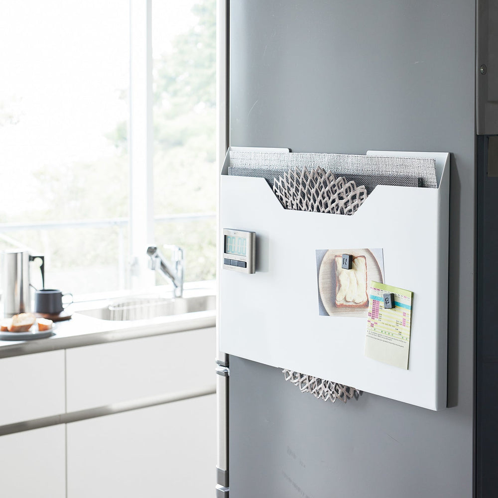 Magnetic Placemat Organizer