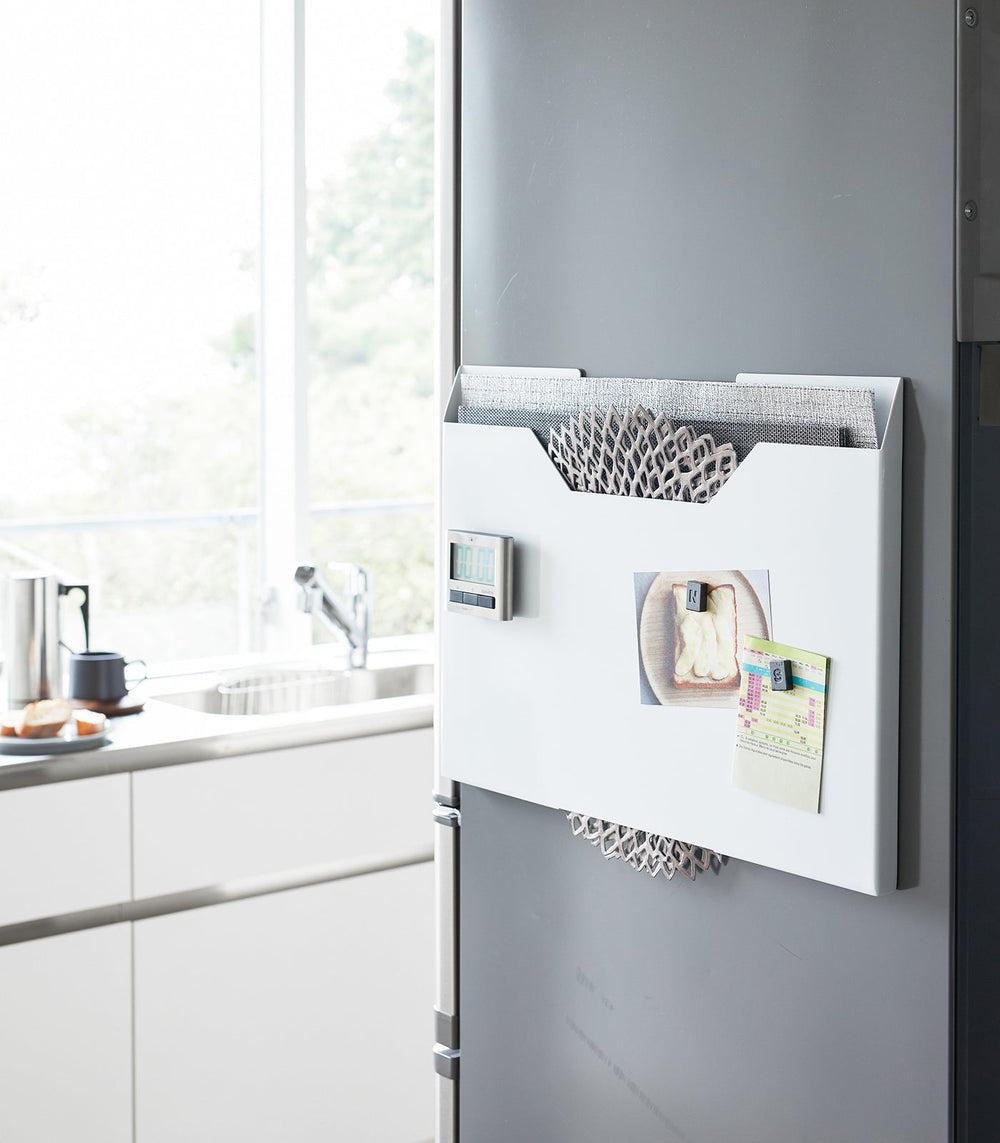 Magnetic Placemat Organizer