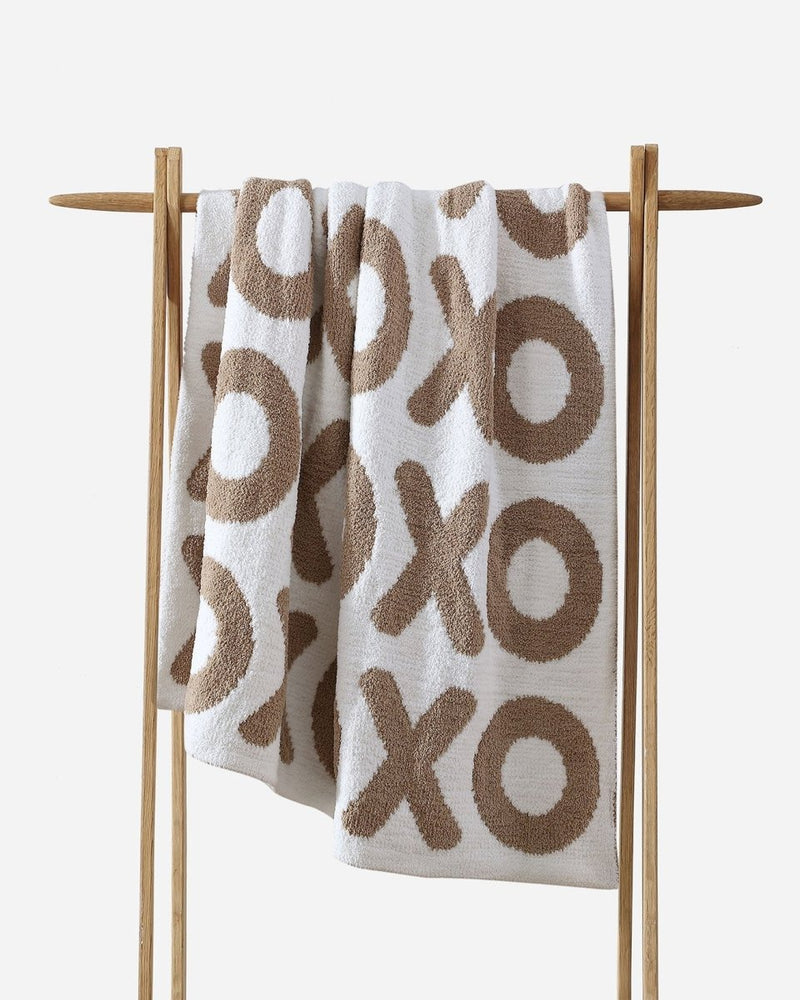 
                      
                        Sunday Citizen XOXO Throw - lily & onyx
                      
                    
