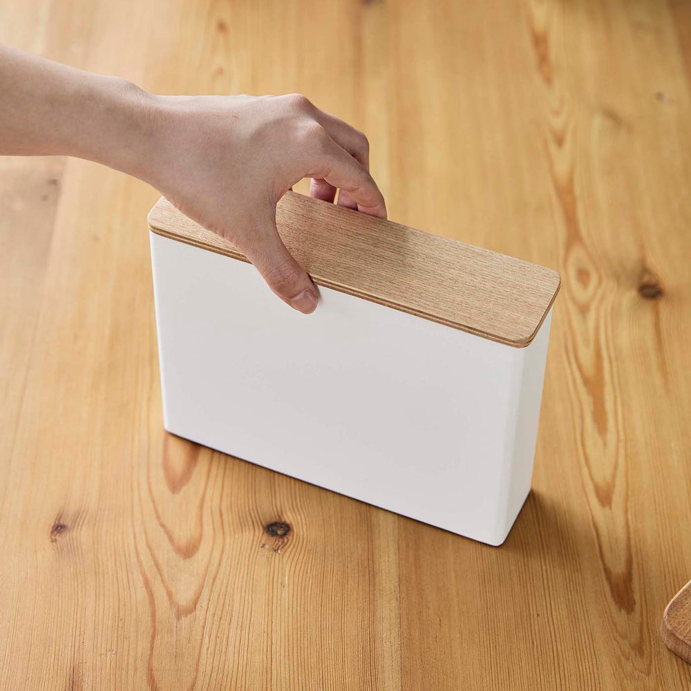 
                      
                        Coffee Filter Case - Size 04 - Steel + Wood
                      
                    