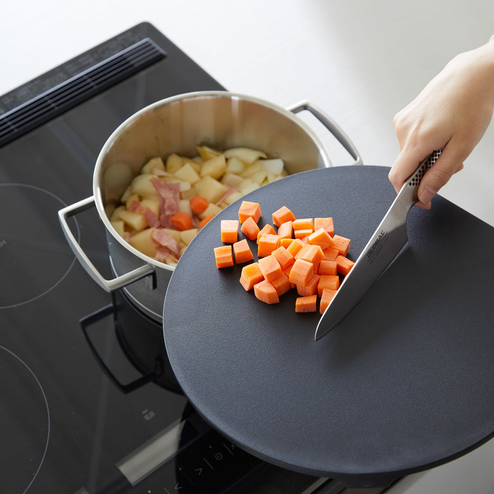 
                      
                        Round Magnetic Cutting Board
                      
                    