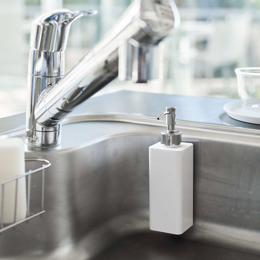 
                      
                        Traceless Adhesive Soap Dispenser
                      
                    
