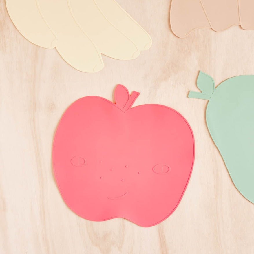 oyoy.us Yummy Apple Placemat - lily & onyx