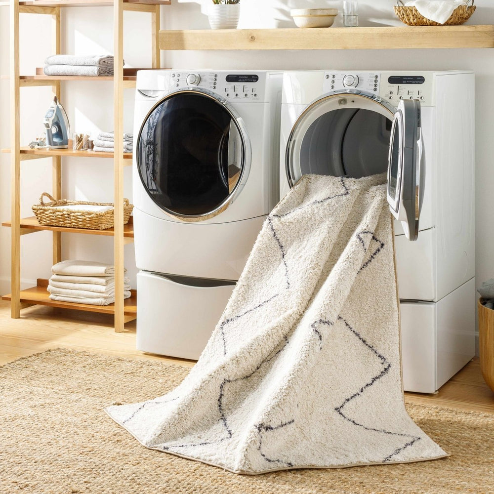 
                      
                        Hauteloom Yuya Washable Area Rug - lily & onyx
                      
                    
