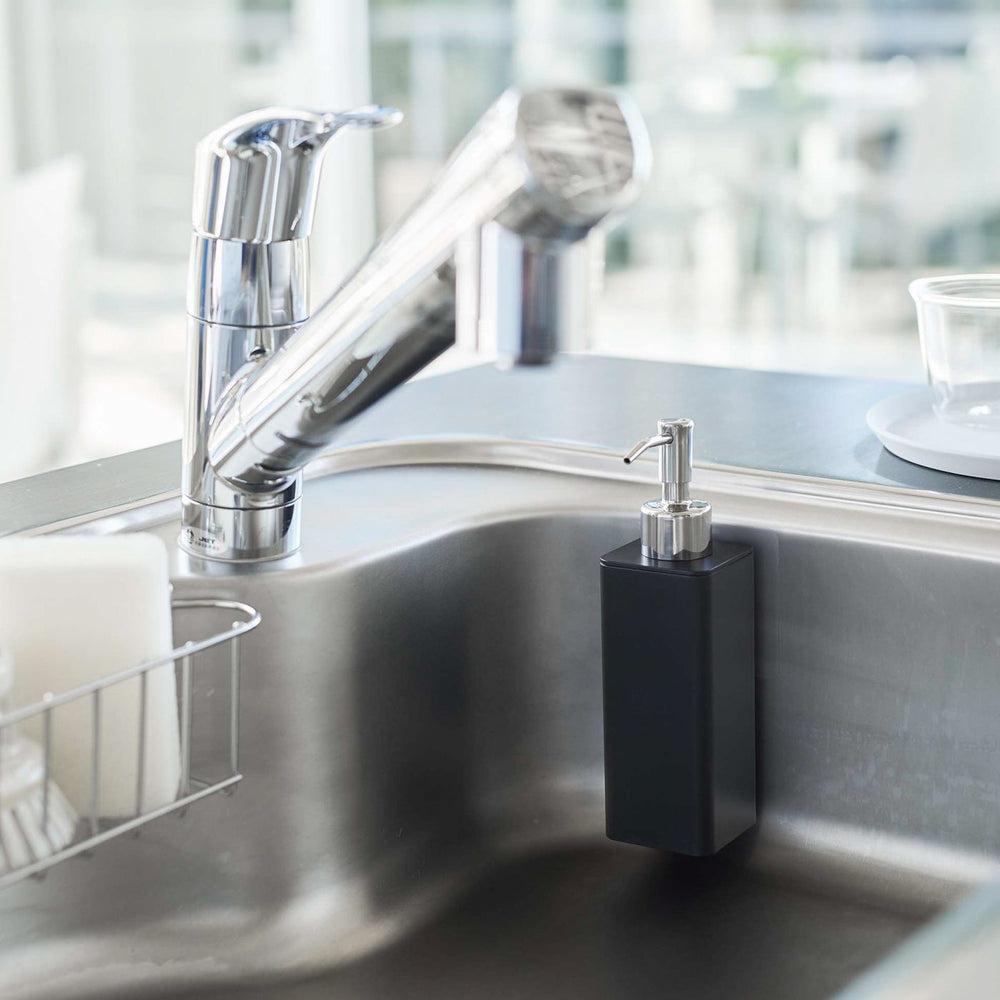 
                      
                        Traceless Adhesive Soap Dispenser
                      
                    