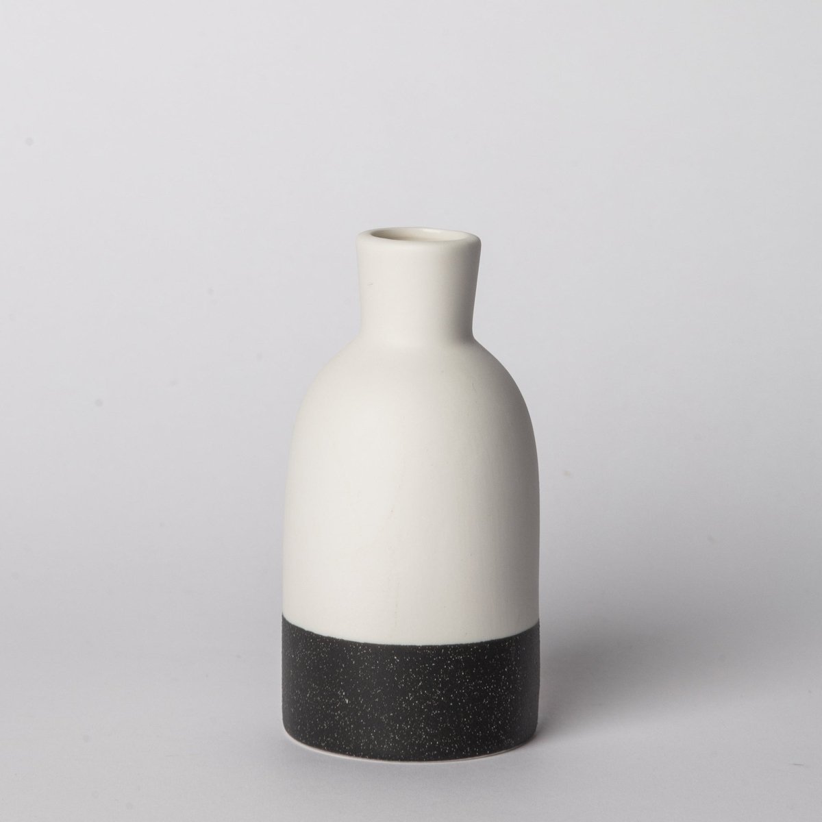 Porto Boutique 210 - Small Ceramic Vase - lily & onyx