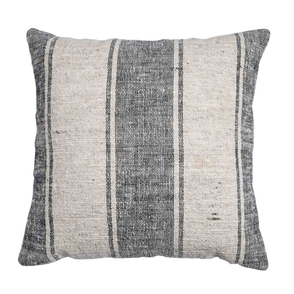 
                      
                        texxture Holbeck™ Cushion Cover - lily & onyx
                      
                    