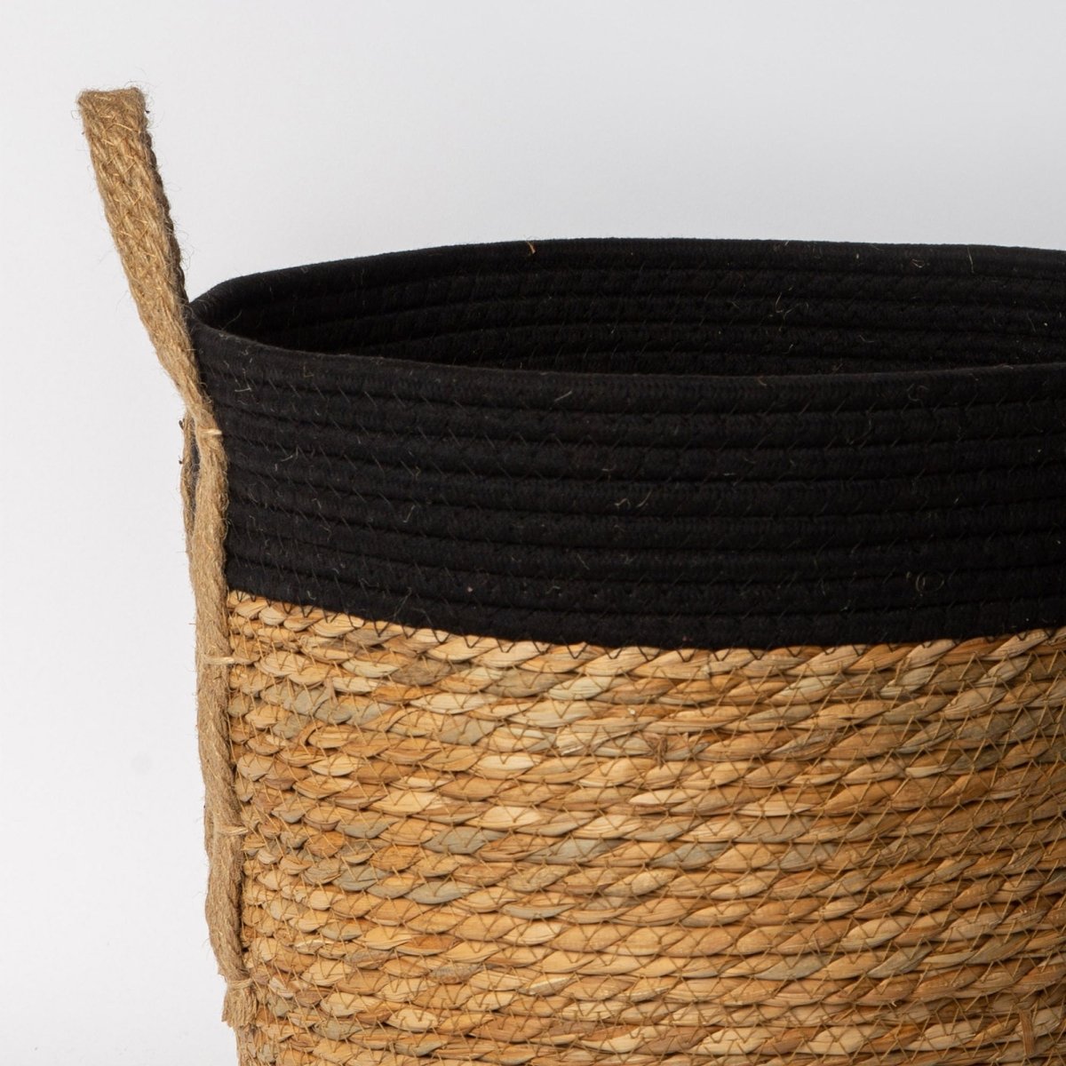 Porto Boutique 820 - Seagrass Basket With Handles - lily & onyx