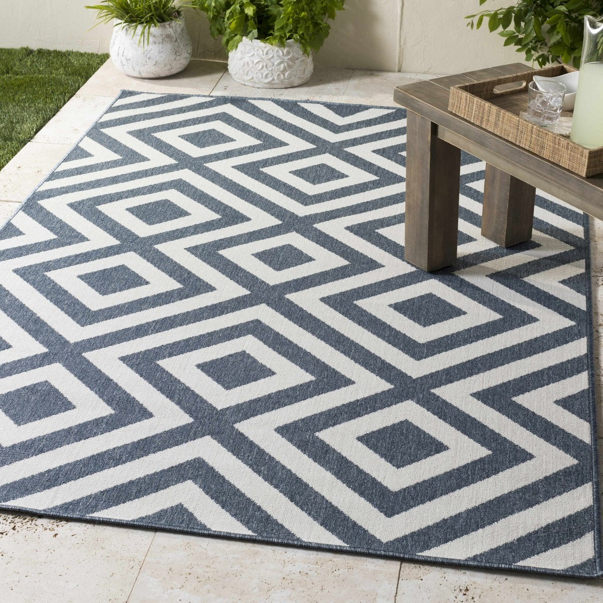 Hauteloom Abilene Outdoor Rug - lily & onyx