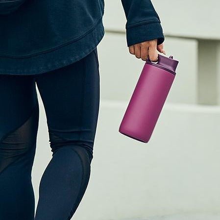 https://lilyandonyx.com/cdn/shop/products/active-tumbler-20oz-626529_550x.jpg?v=1666386301