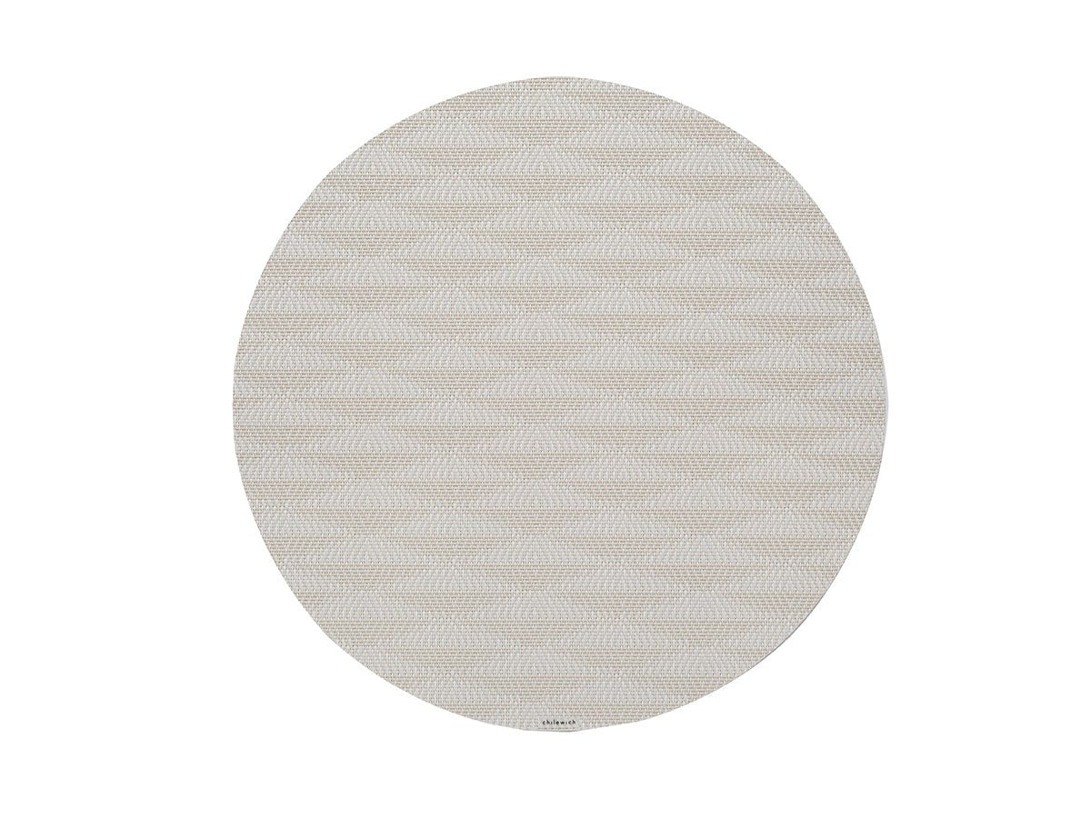 Load image into Gallery viewer, Chilewich Arrow Round Placemat - lily &amp;amp; onyx
